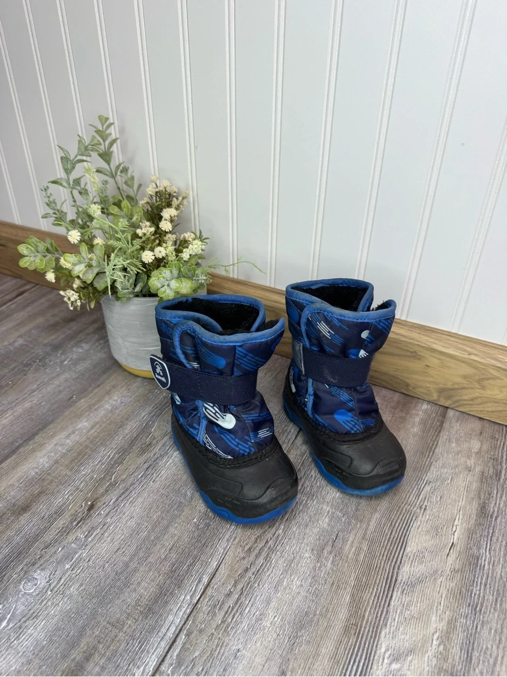 Kamik Snowybug 6 Blue and Black Winter Snow Boots Fleece w Velcro Boys Toddler 5